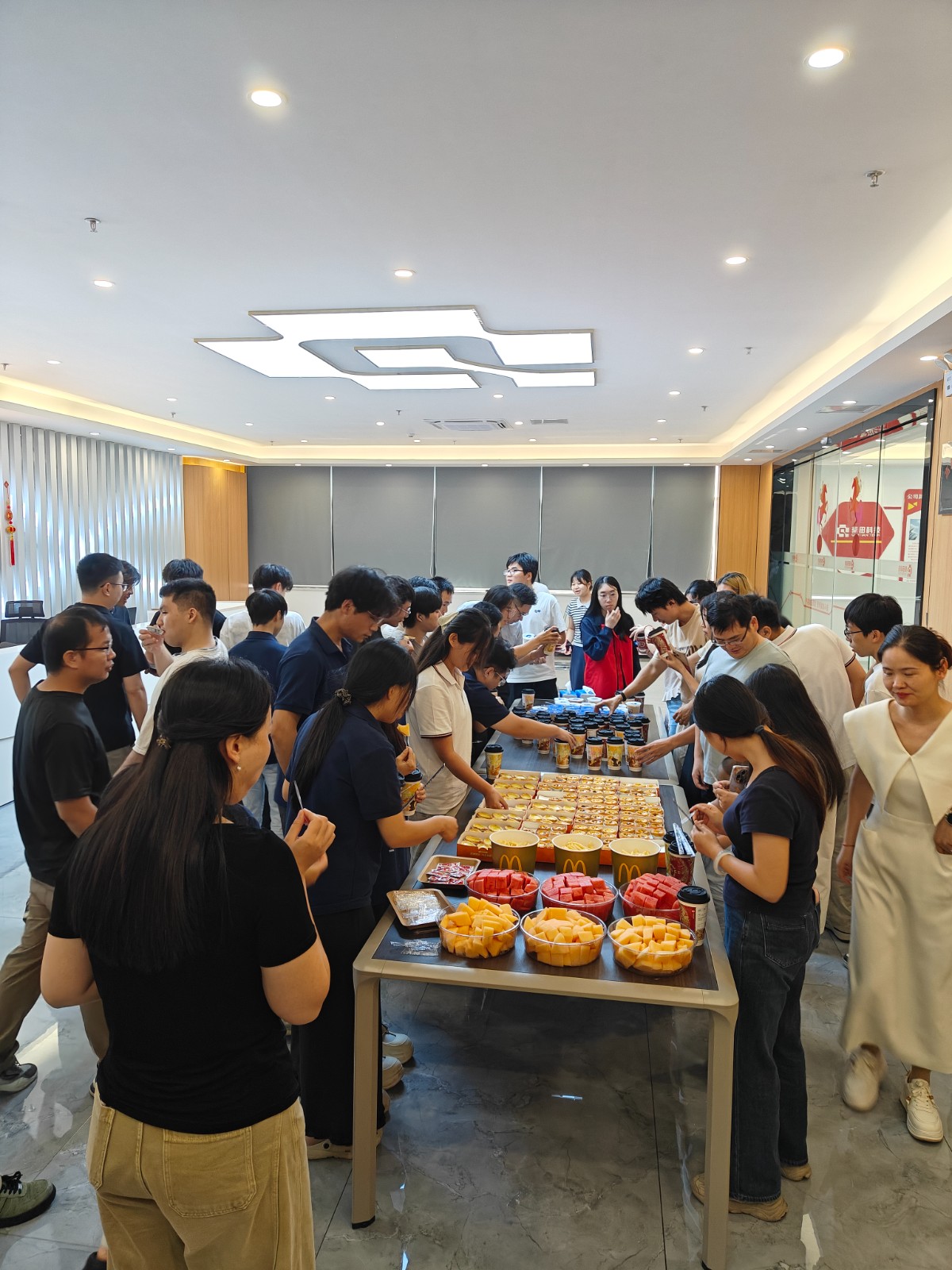 热闹领取现场